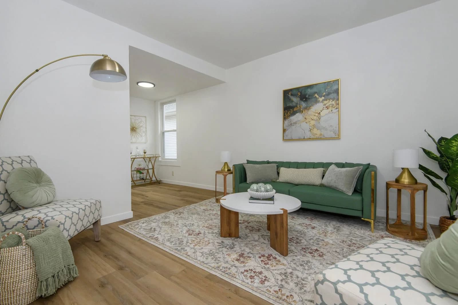316 Clarence St 5