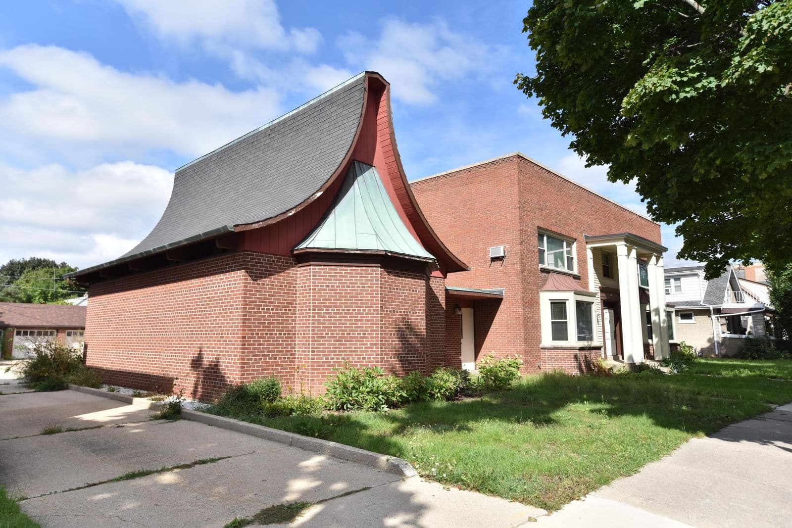 145 76th St, Milwaukee, WI 53214 2
