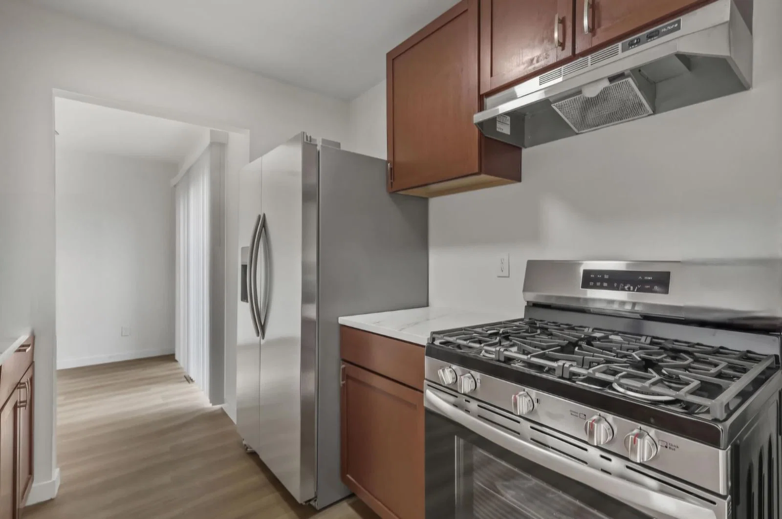 6556 Bourbon St, Milwaukee, WI 53224 3