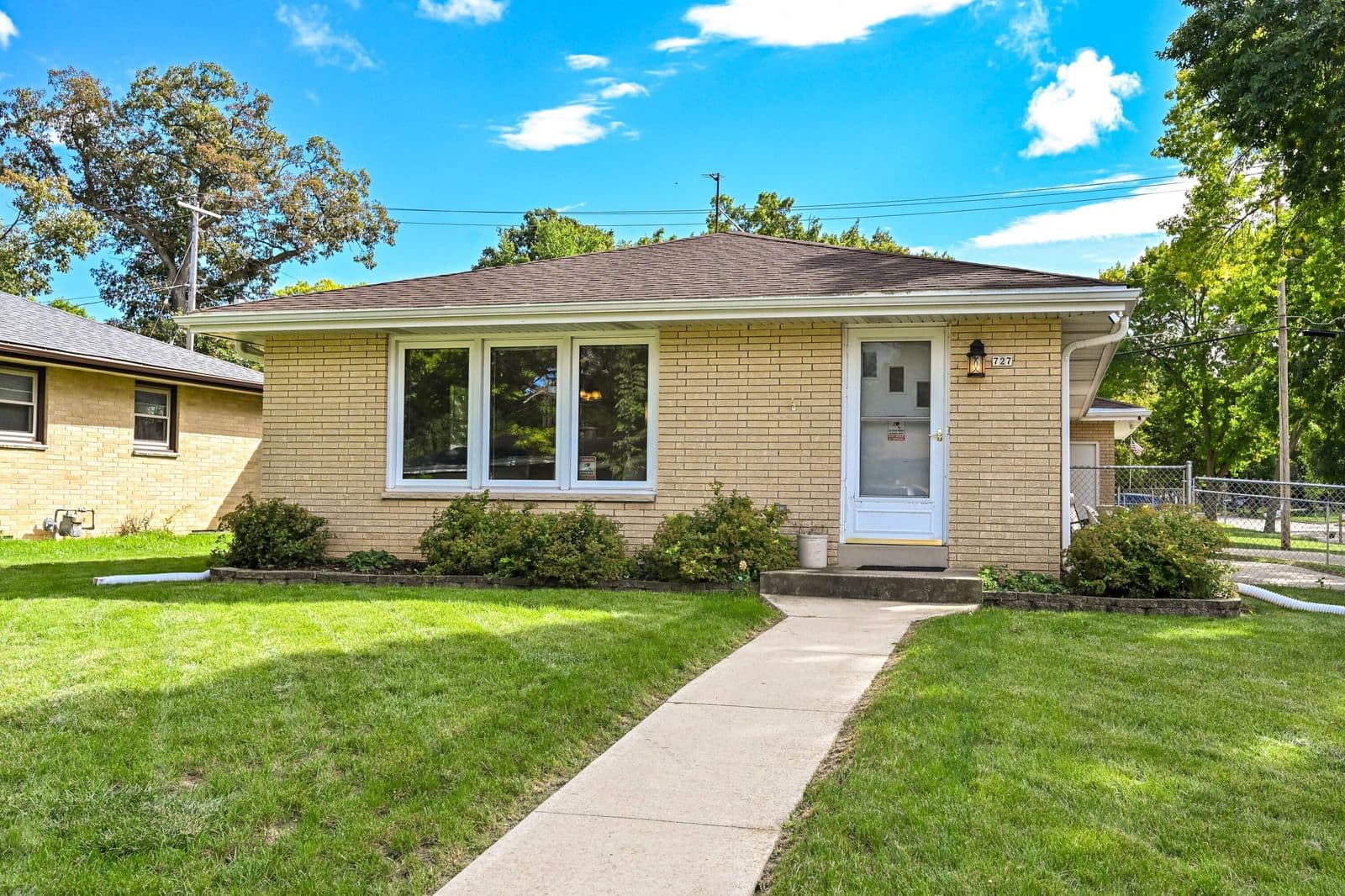 727 Abbott Ave 4
