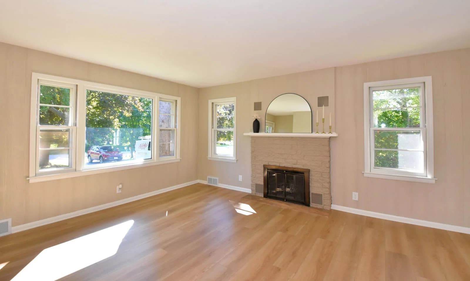 3472 Ryan Rd 5