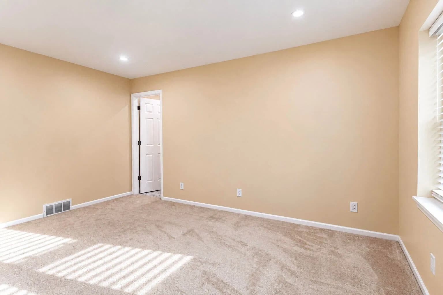 10166 Nicholson Rd 5