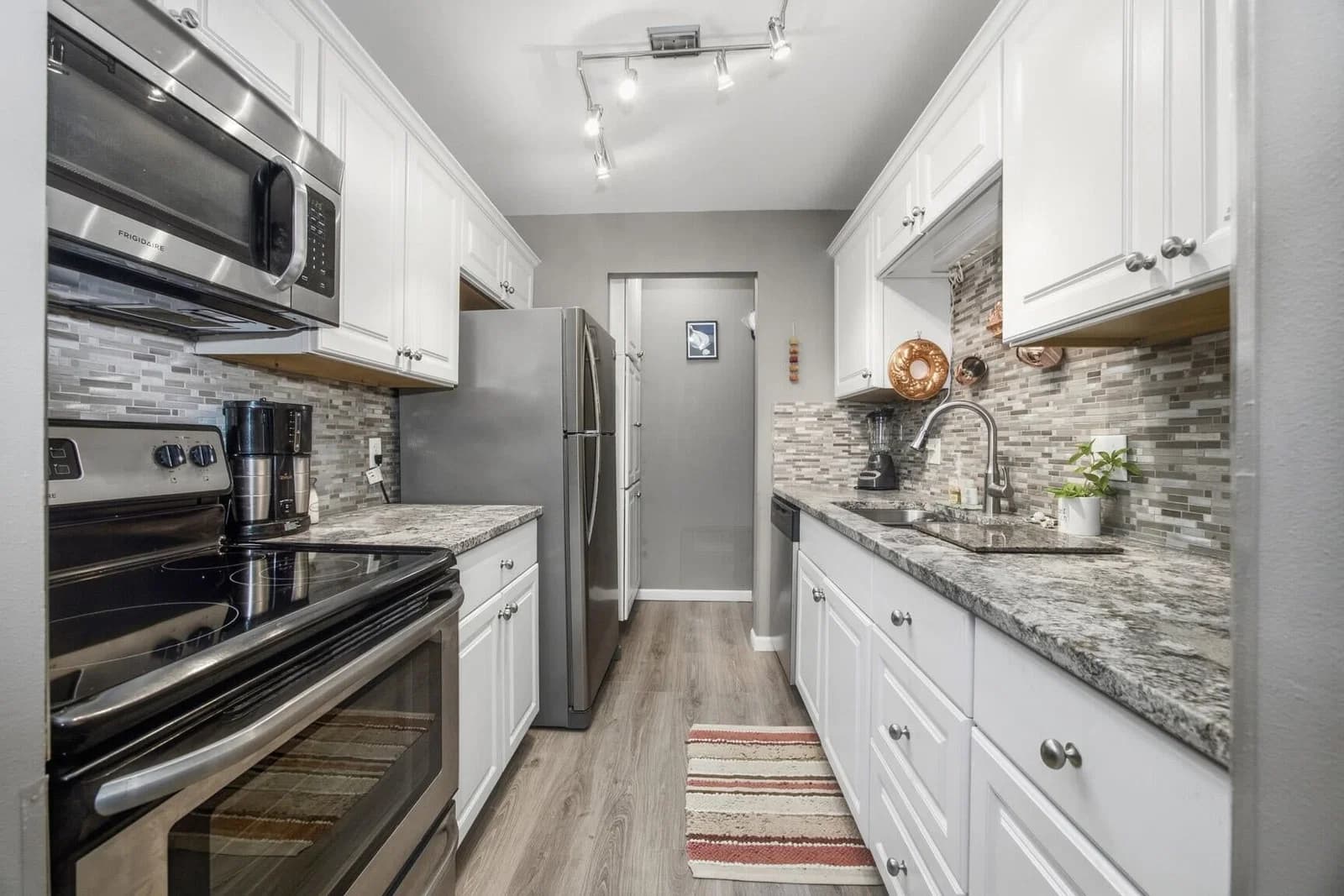 10340 Whitnall Edge Dr, Franklin, WI 53132