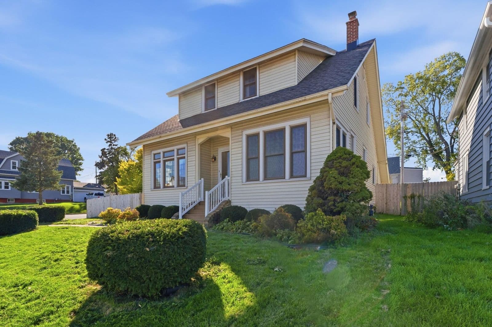 2434 Chicago Ave, South Milwaukee, WI 53172 2