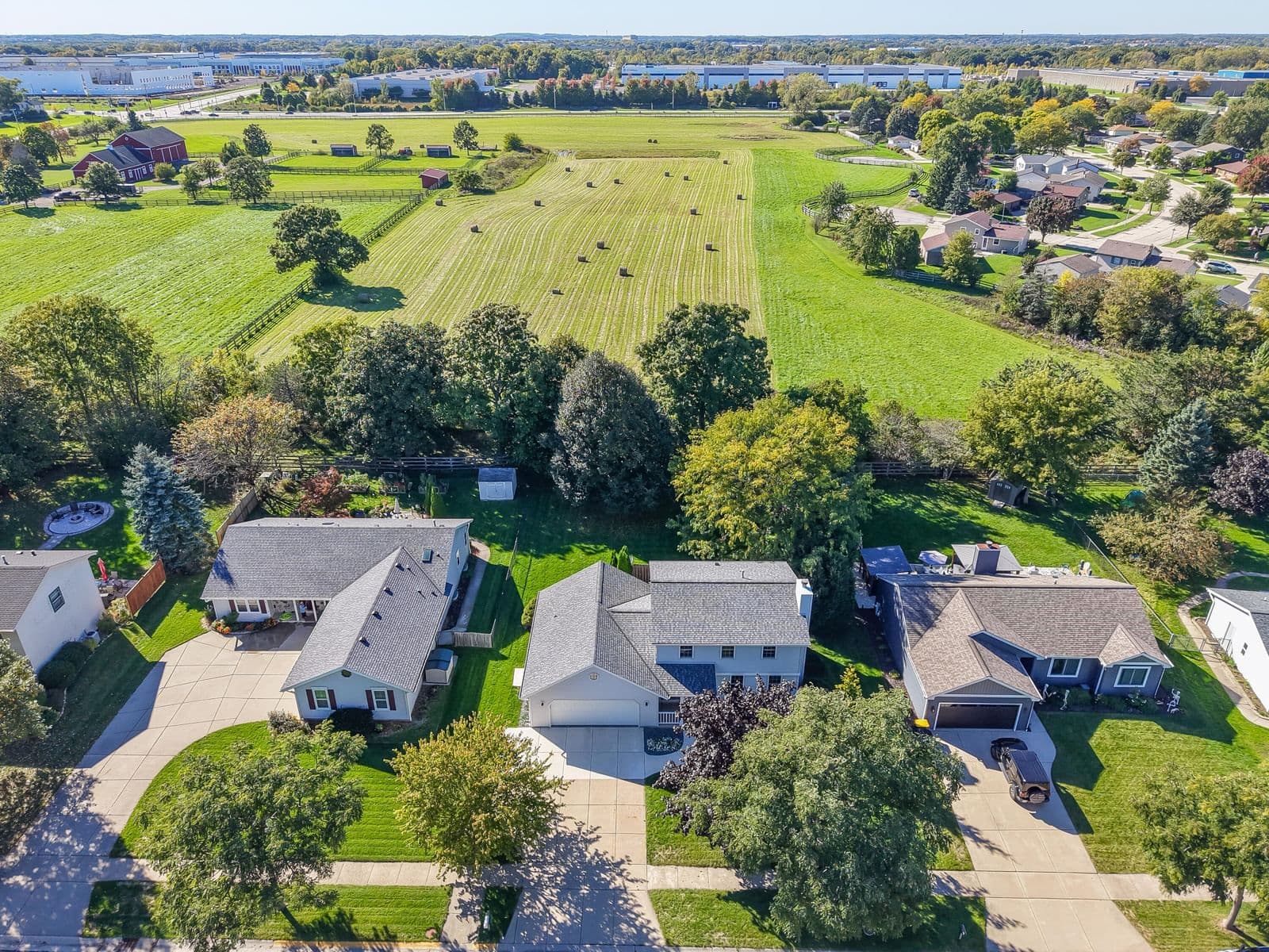 390 Quail Run, Oak Creek, WI 53154 2
