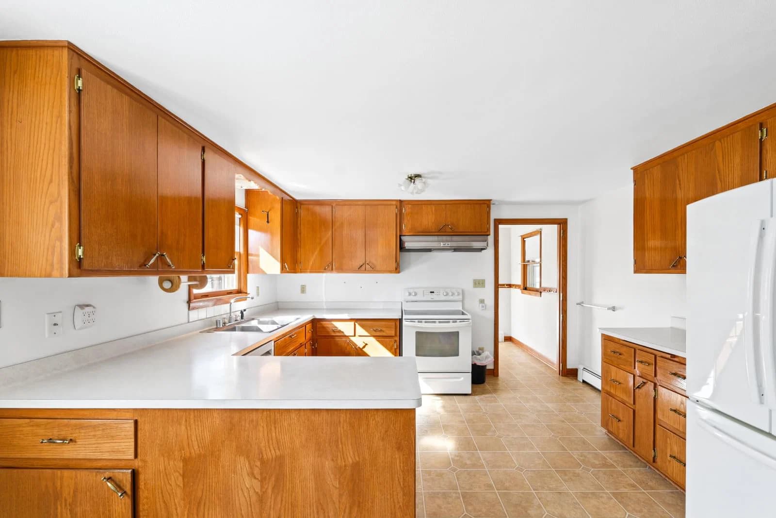 823 Columbia Ave, South Milwaukee, WI 53172 2