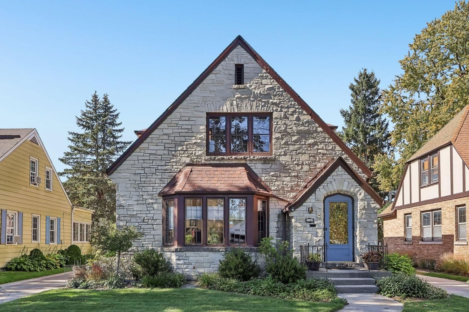 2365 82nd St, Wauwatosa, WI 53213 3