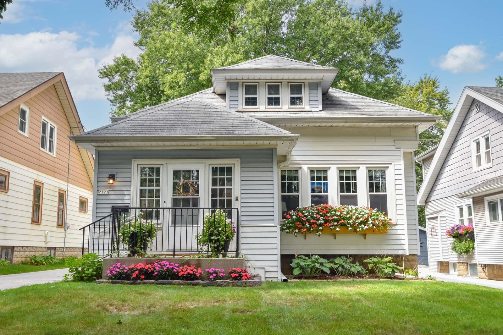 2123 71st St, Wauwatosa, WI 53213