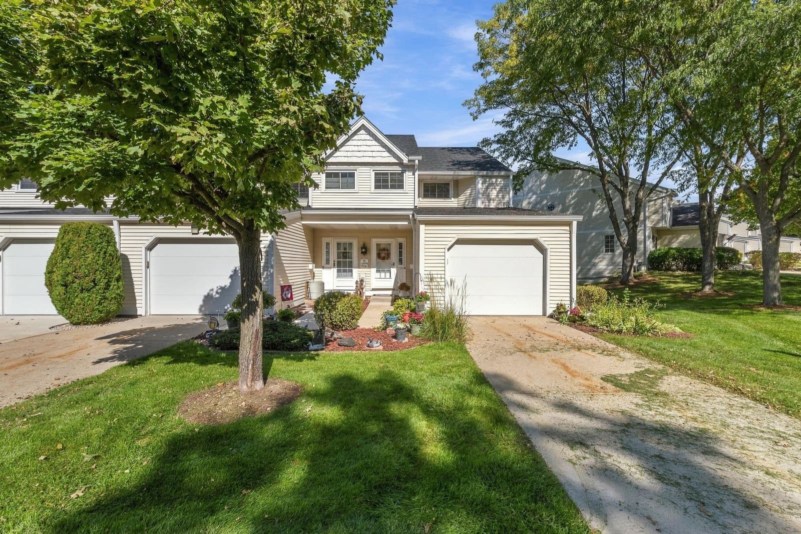 7776 Tuckaway Shores Dr, Franklin, WI 53132 2