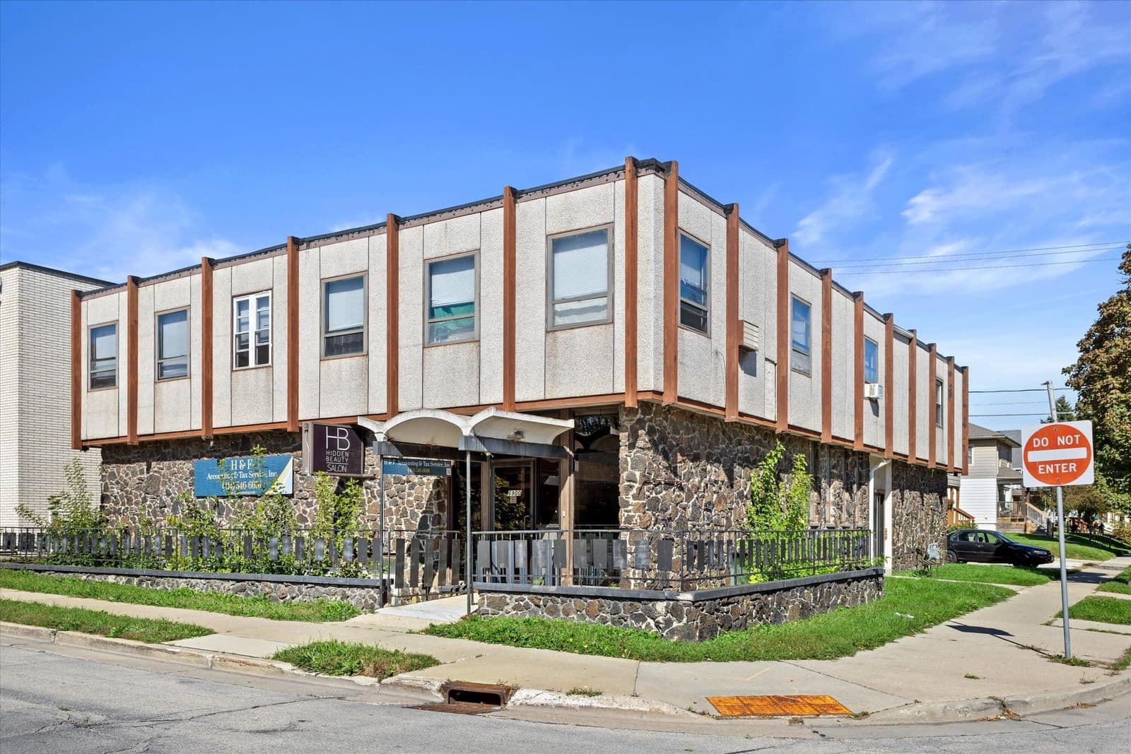 6900 Lincoln Ave 5