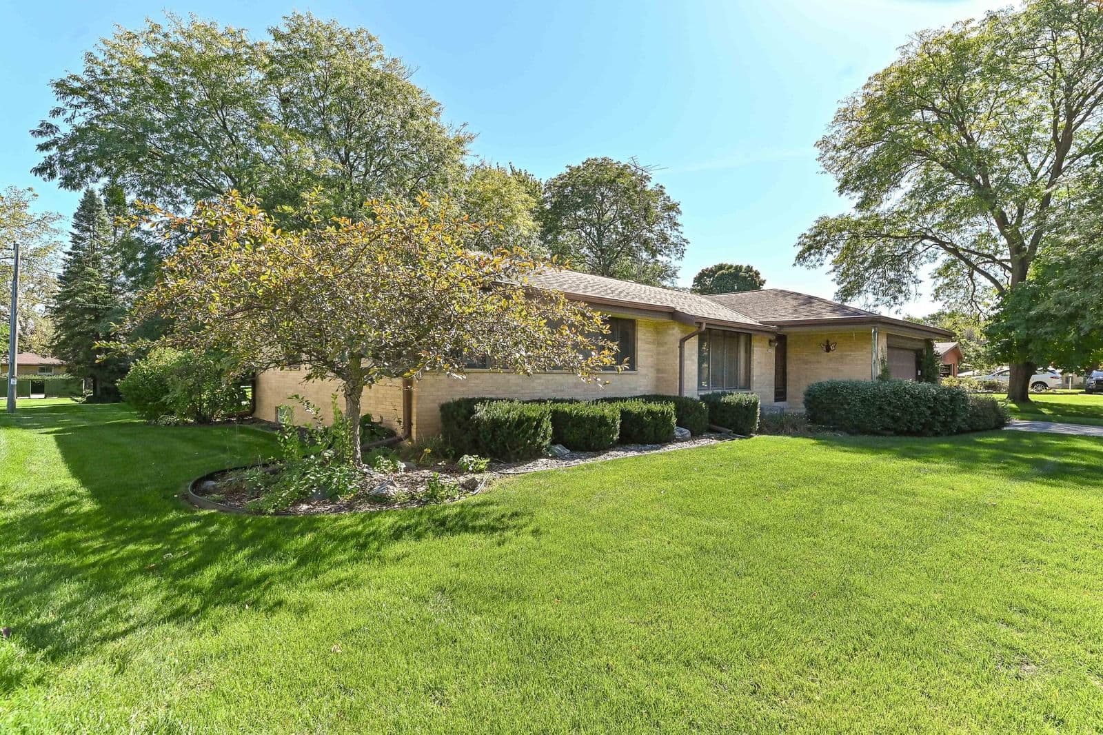 7684 Logan Ave 5