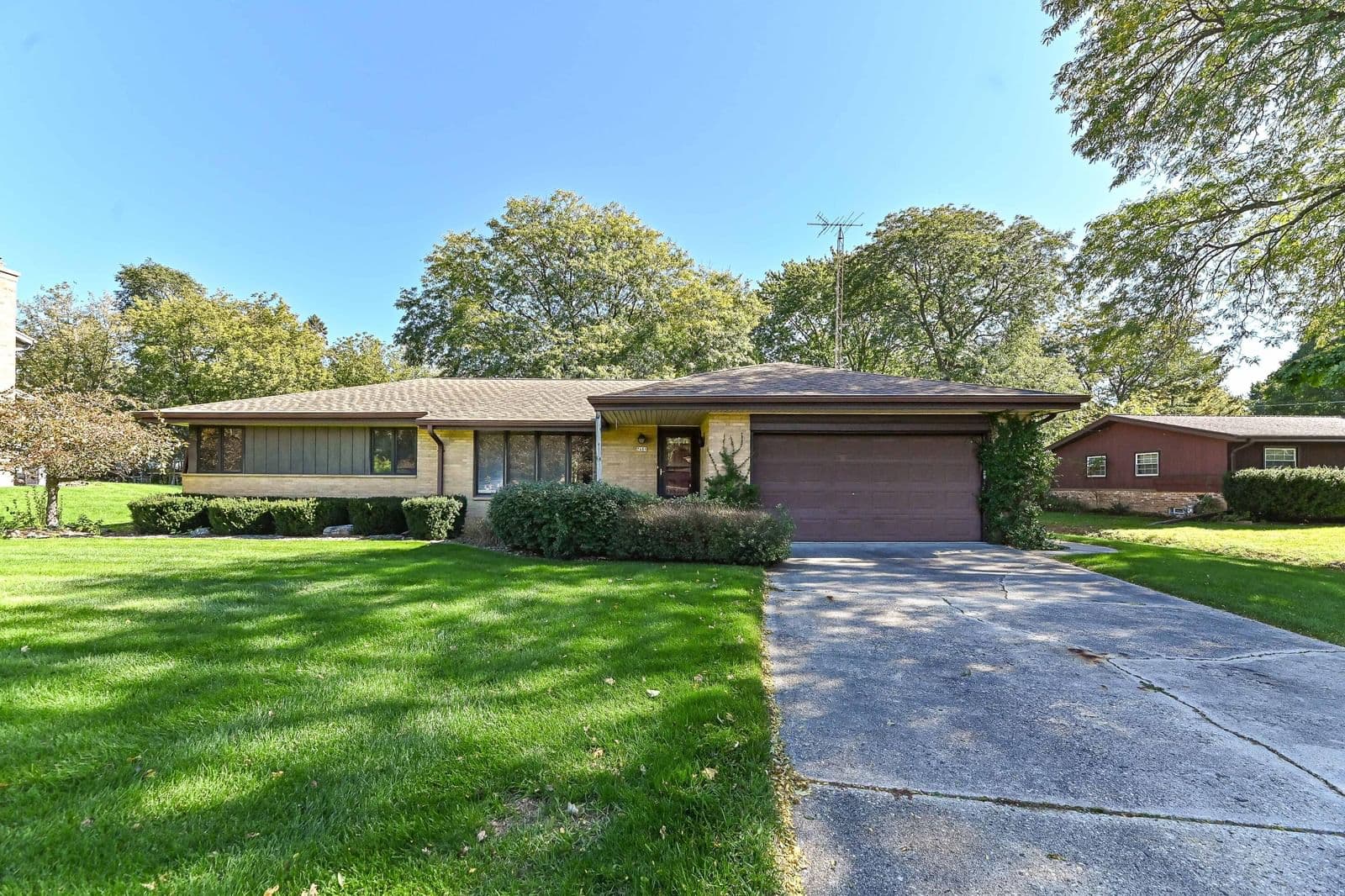 7684 Logan Ave, Oak Creek, WI 53154 3