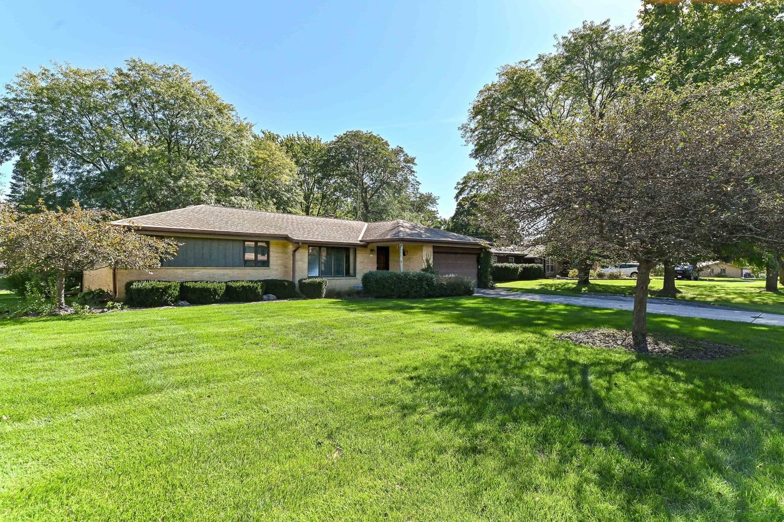 7684 Logan Ave 4