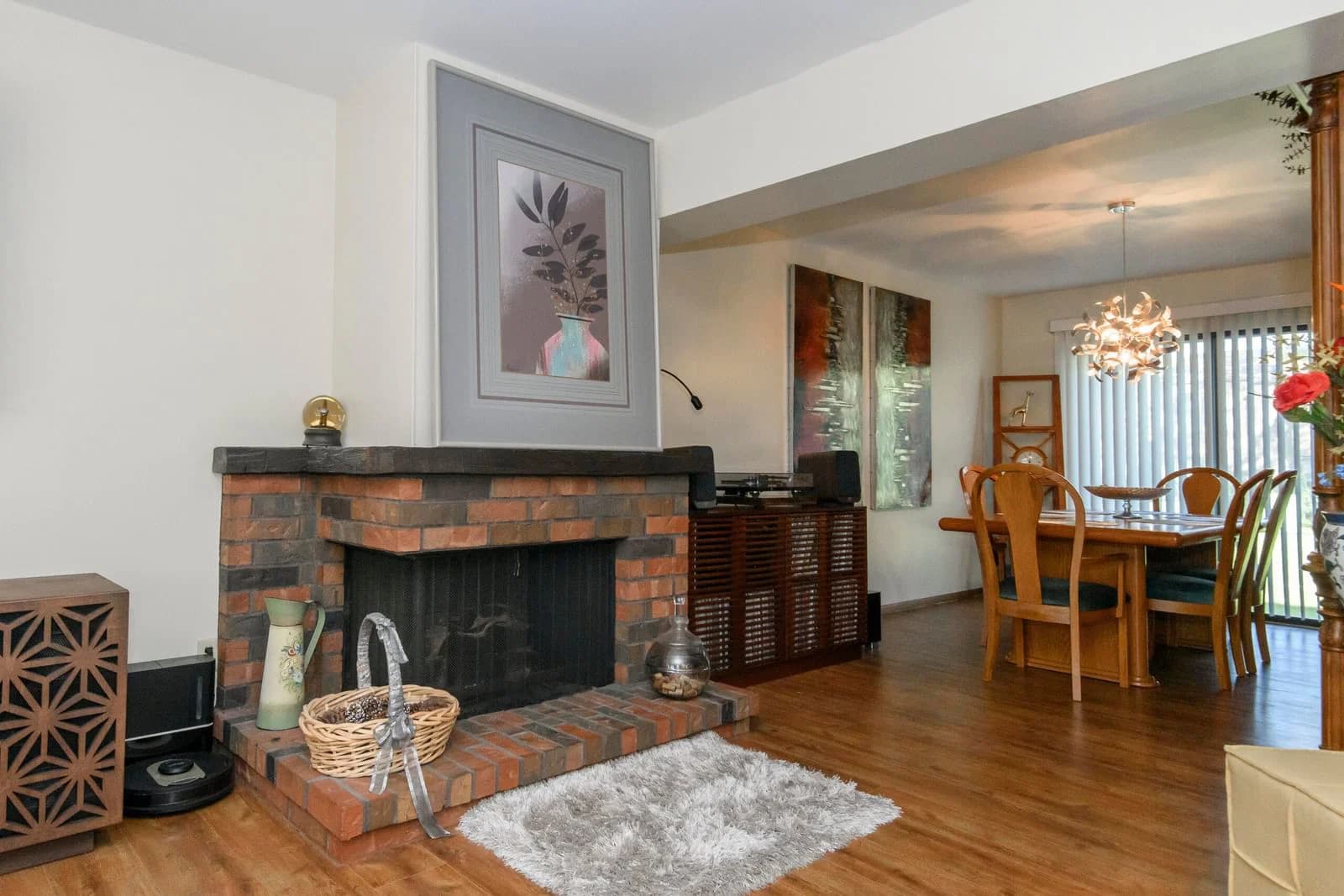 9222 70th St, Milwaukee, WI 53223 3