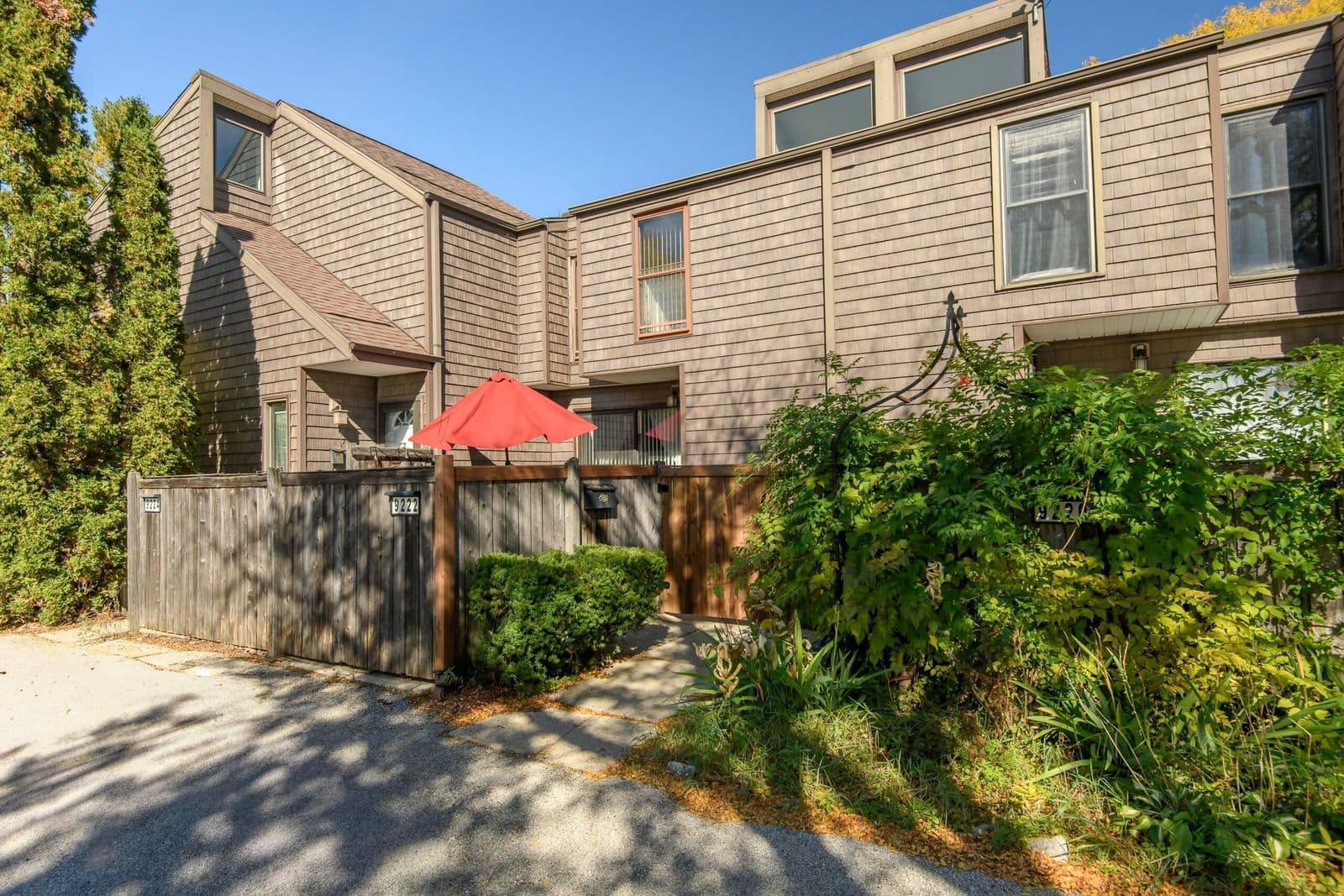 9222 70th St, Milwaukee, WI 53223