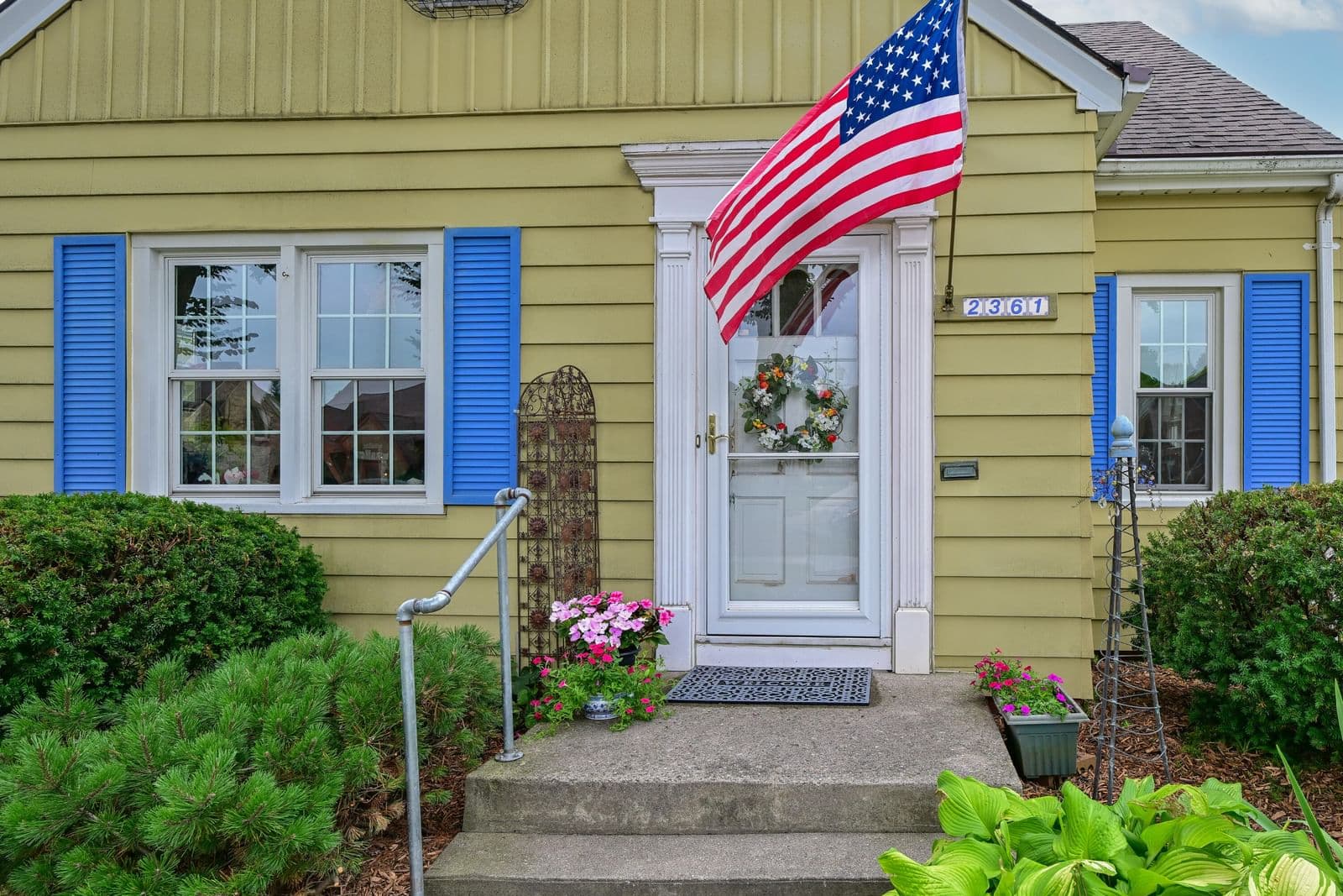 2361 82nd St, Wauwatosa, WI 53213 2
