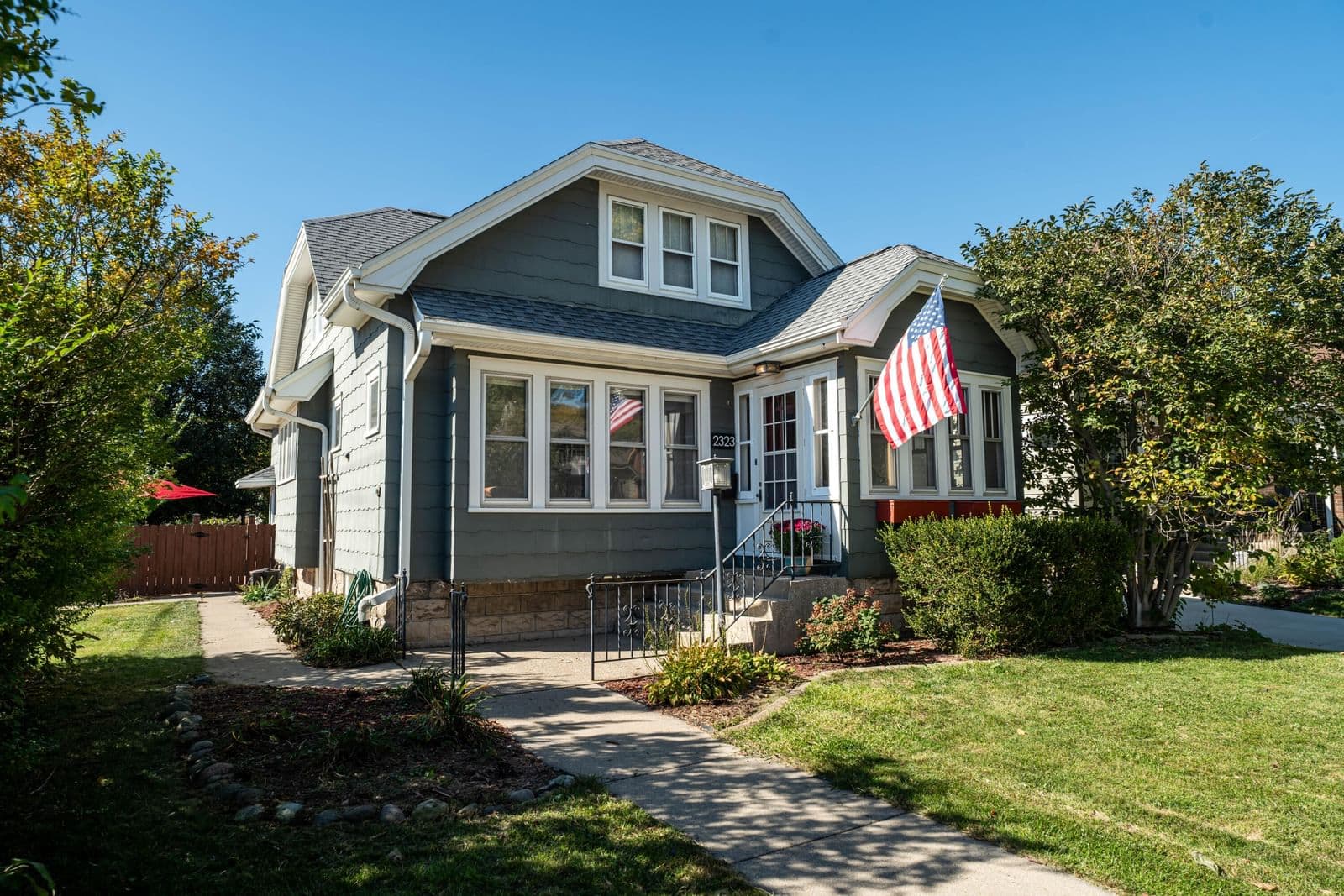 2323 66th St, Wauwatosa, WI 53213 2