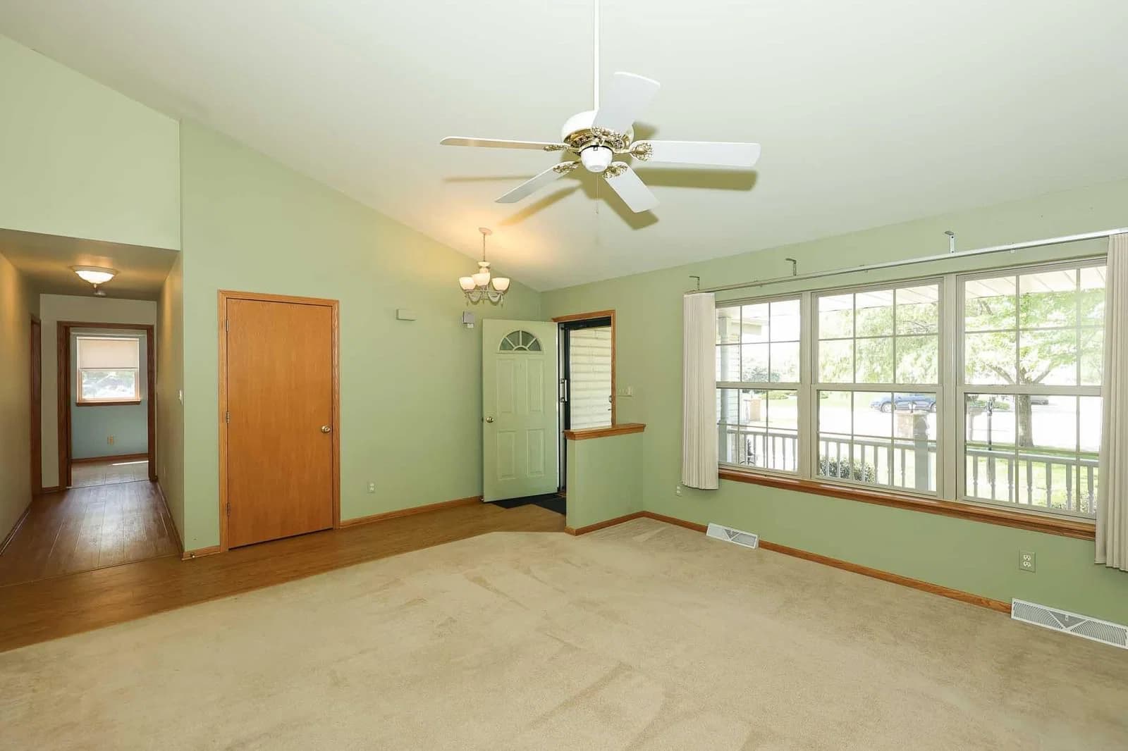 6652 Scenic Ct, Franklin, WI 53132 2