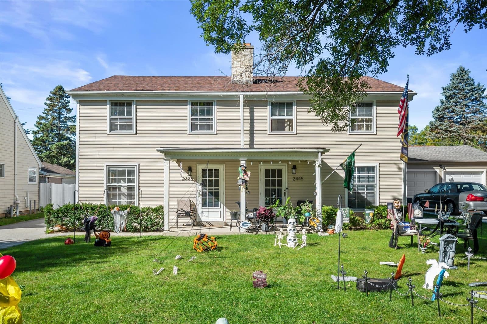 2443 114th St, Wauwatosa, WI 53226