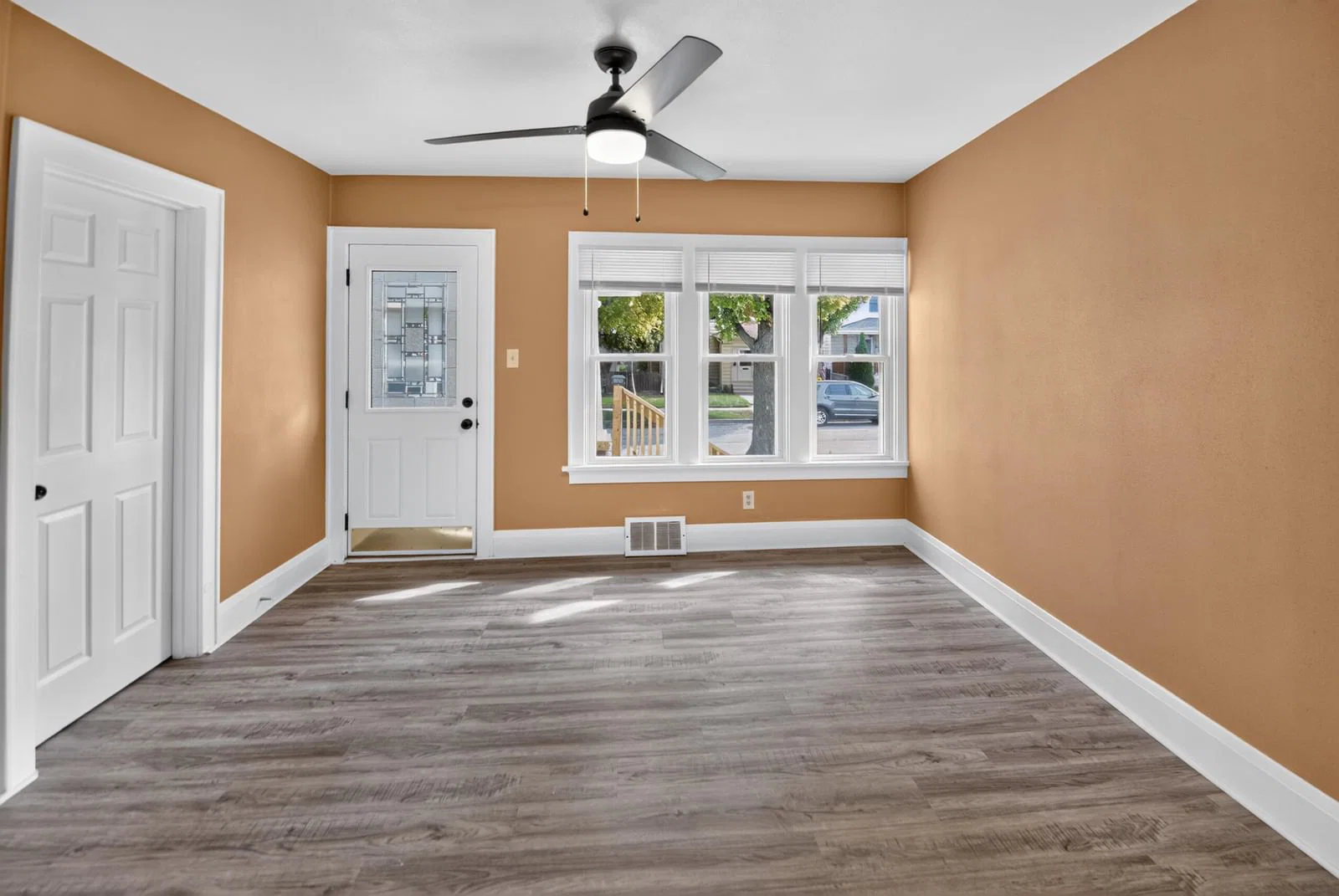 1201 75th St, West Allis, WI 53214 3