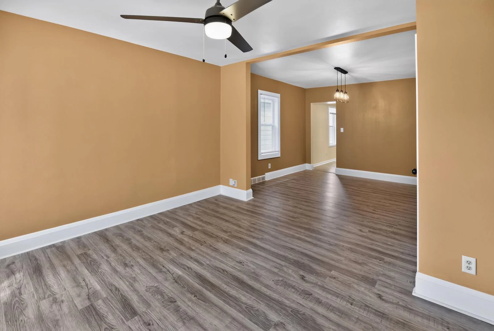 1201 75th St 4