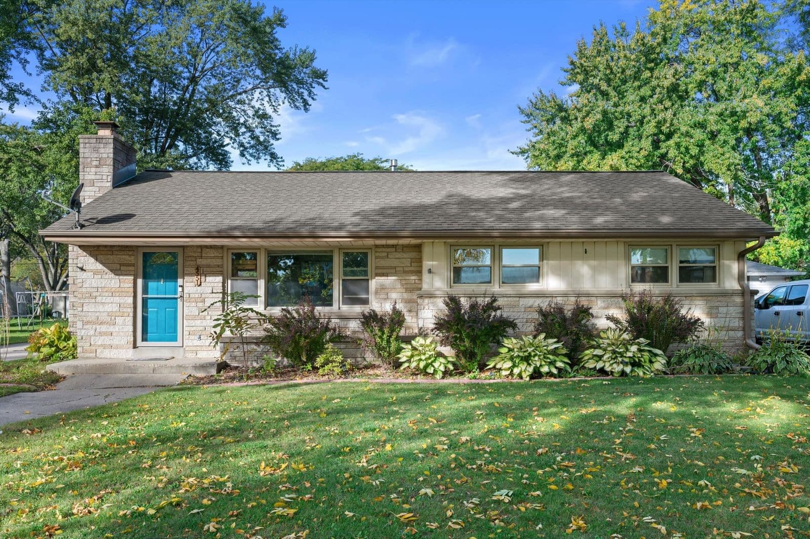 4551 100th St, Wauwatosa, WI 53225 3