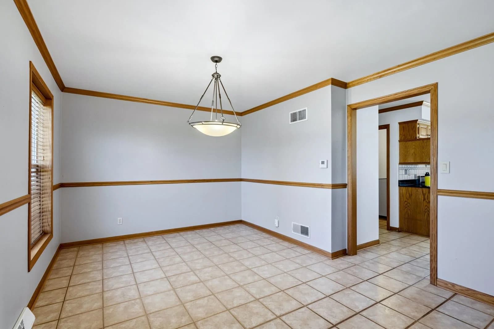 9175 Patricia Blvd, Oak Creek, WI 53154 3