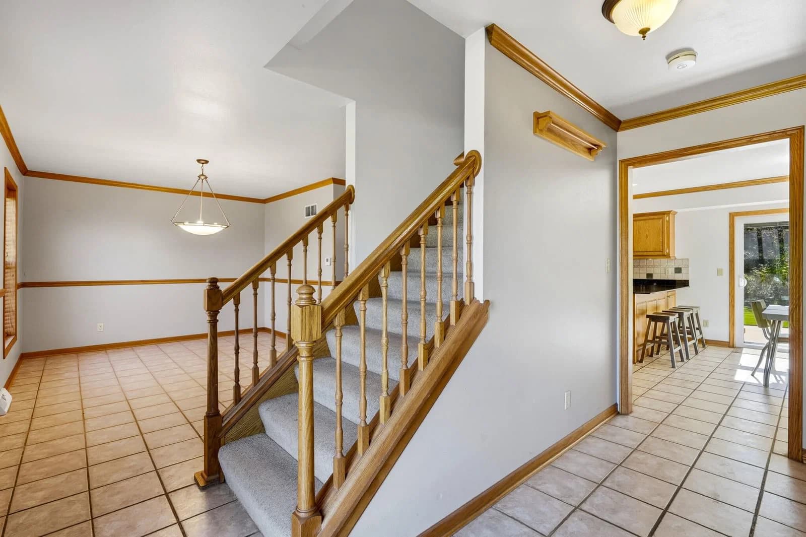9175 Patricia Blvd, Oak Creek, WI 53154 2