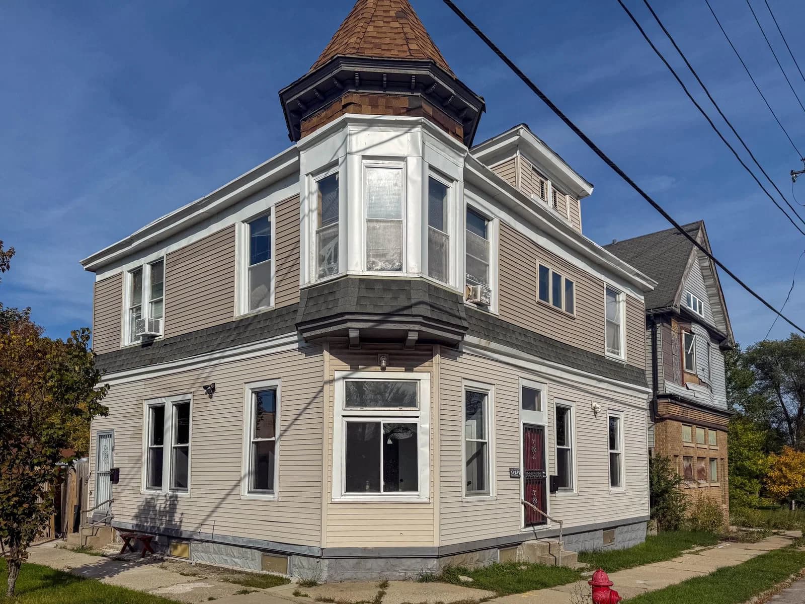 3232 Cameron Ave, Milwaukee, WI 53209 2