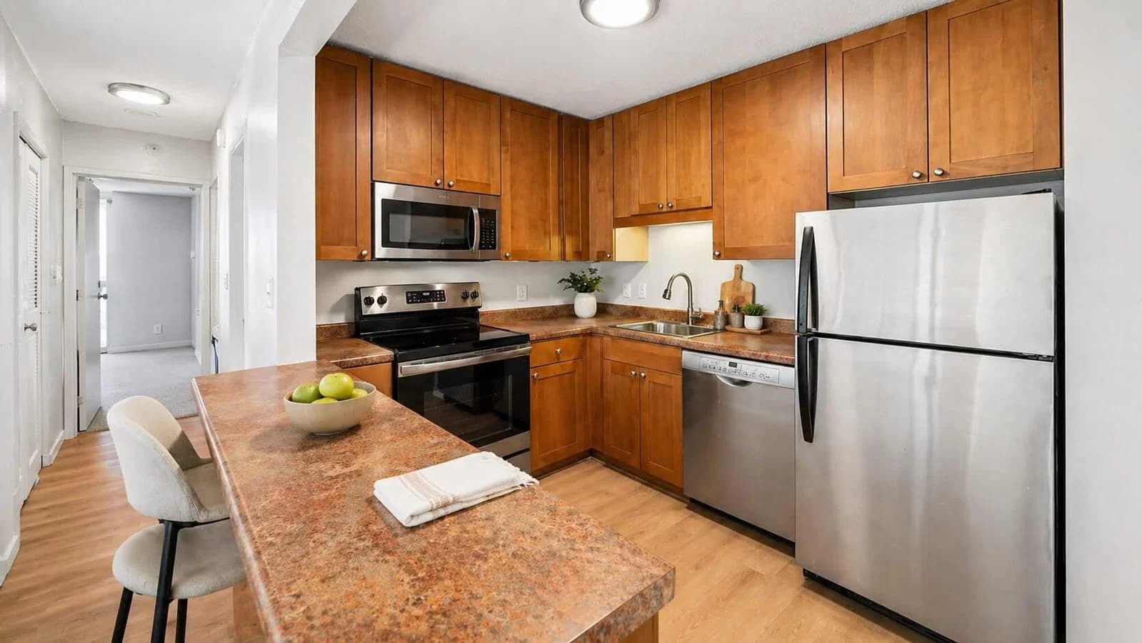 1660 Prospect Ave, Milwaukee, WI 53202