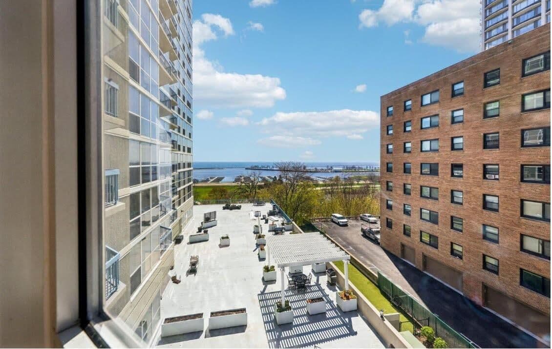 1660 Prospect Ave 4