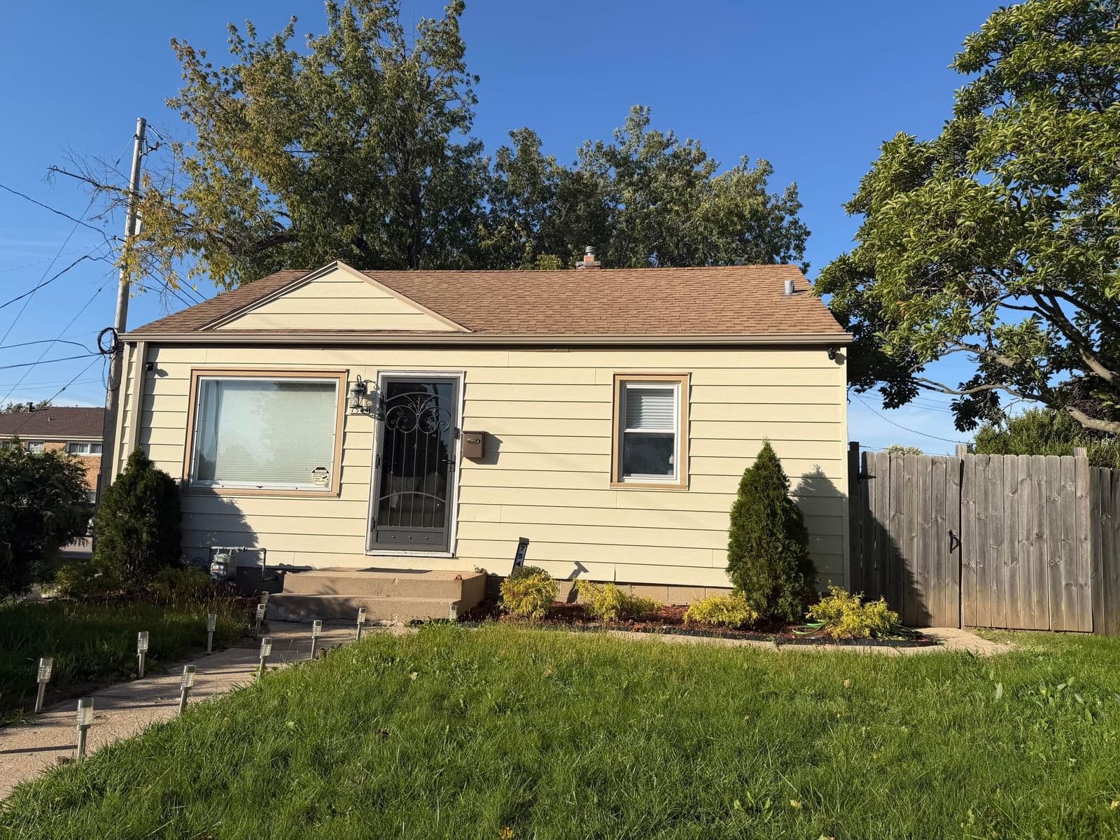 7544 Nash St, Milwaukee, WI 53216