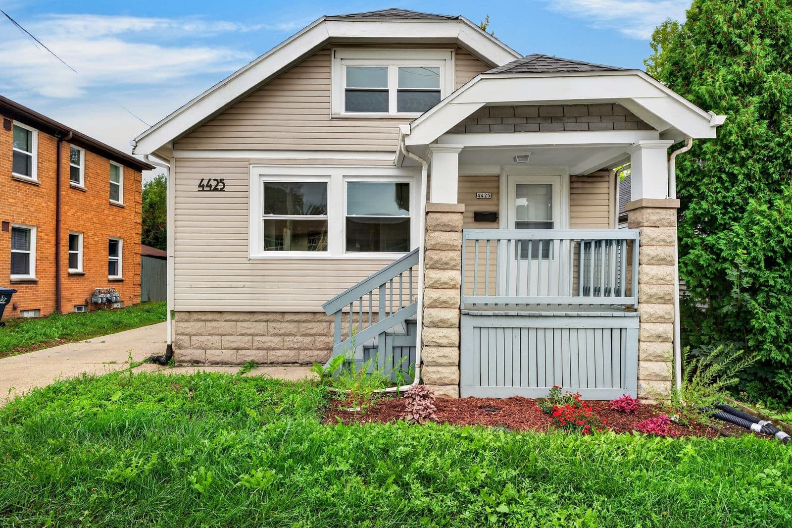 4425 Hampton Ave, Milwaukee, WI 53218