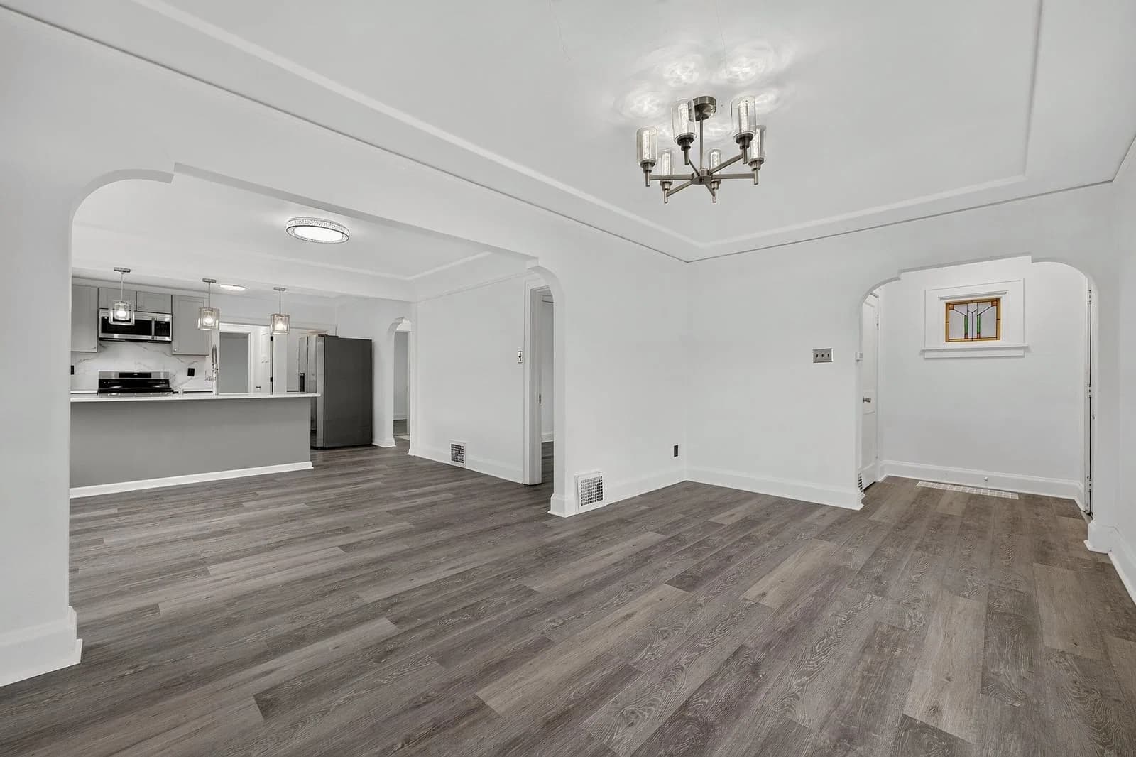 4425 Hampton Ave 5