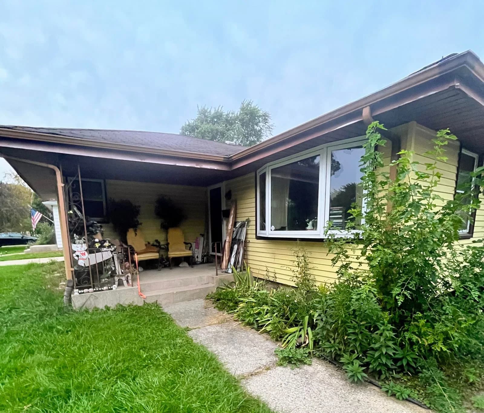 10402 Birch Ave, Milwaukee, WI 53225 2