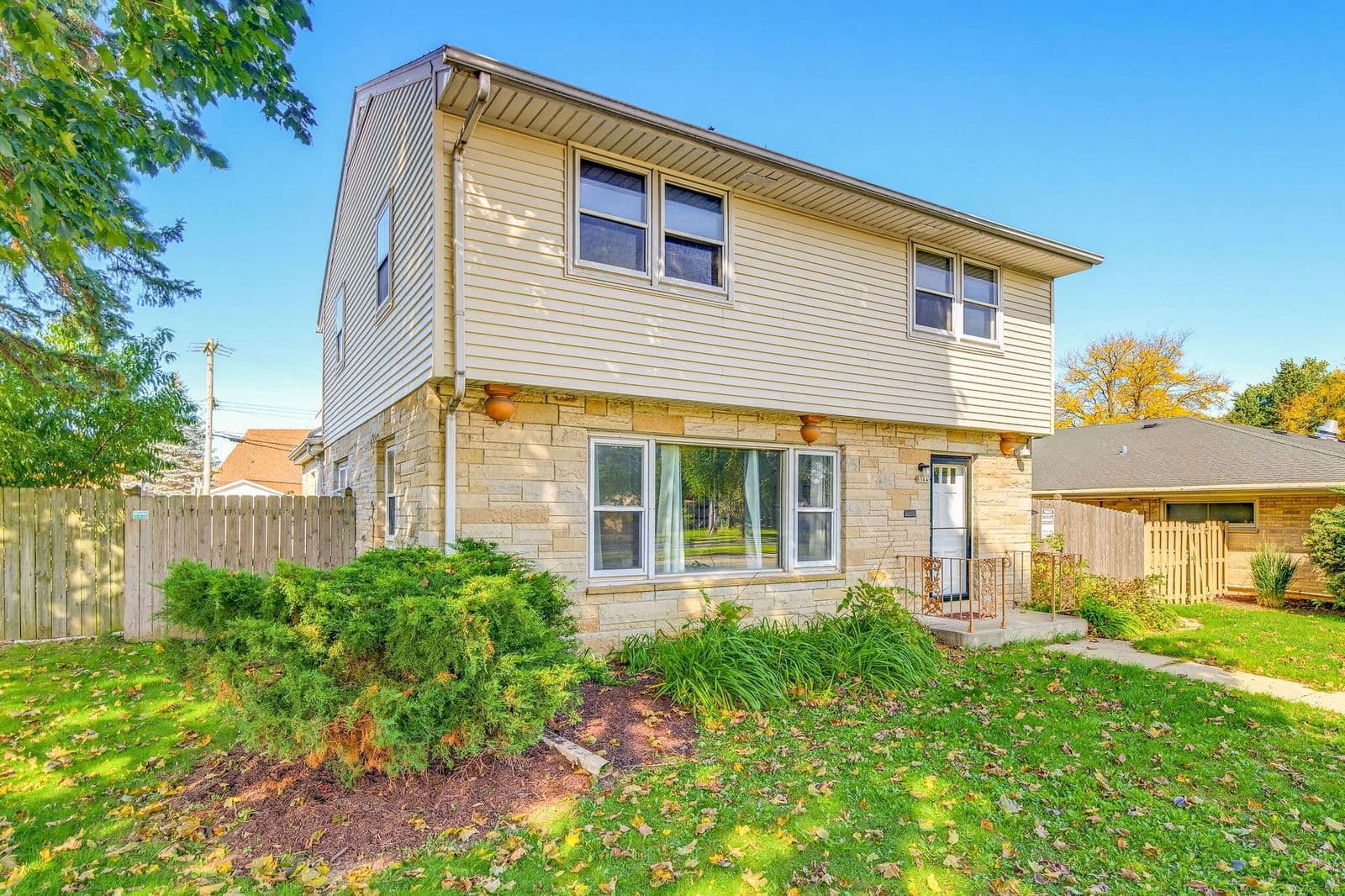 8314 Beloit Rd, West Allis, WI 53219