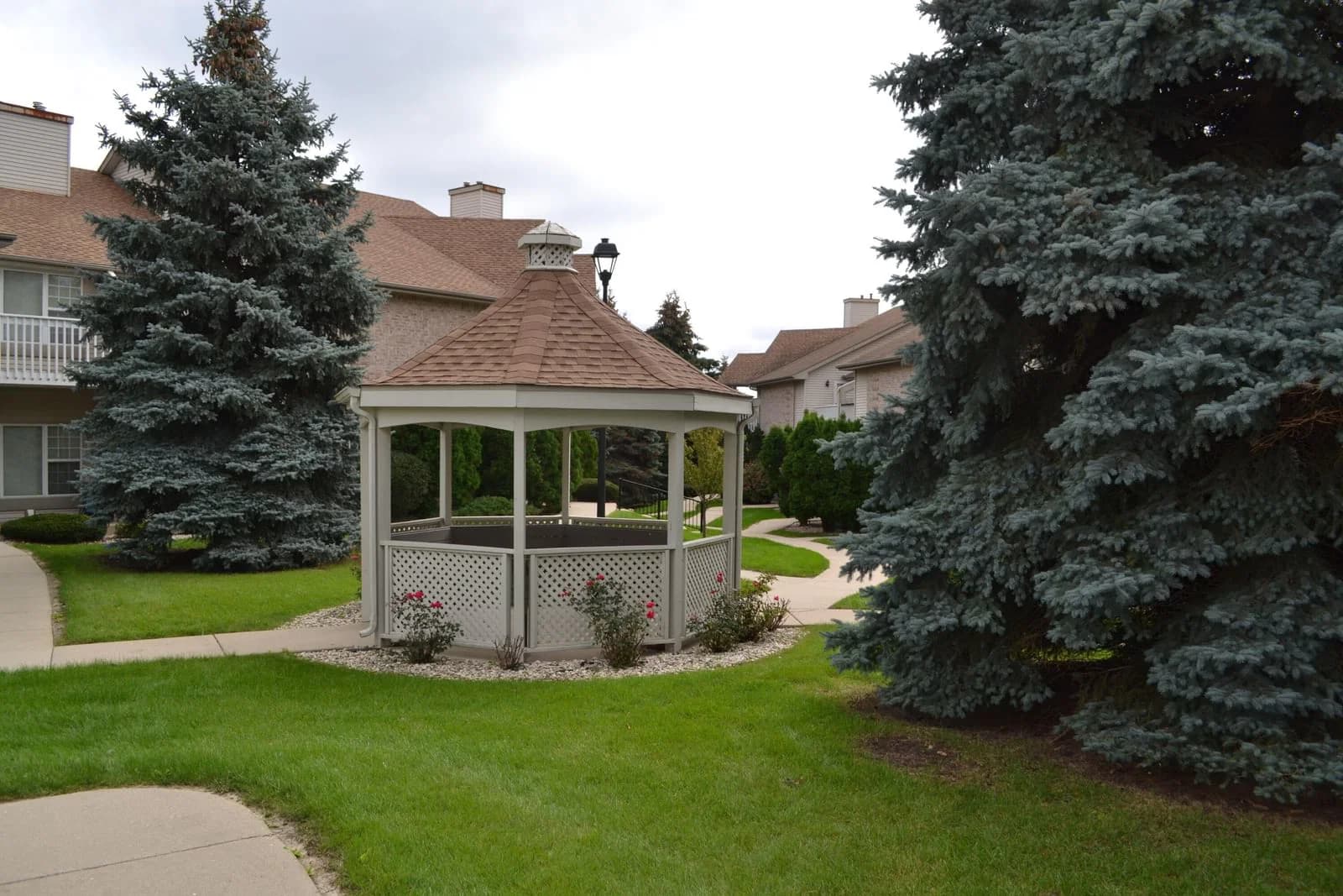 11210 Gilbert Ave, Wauwatosa, WI 53226 2