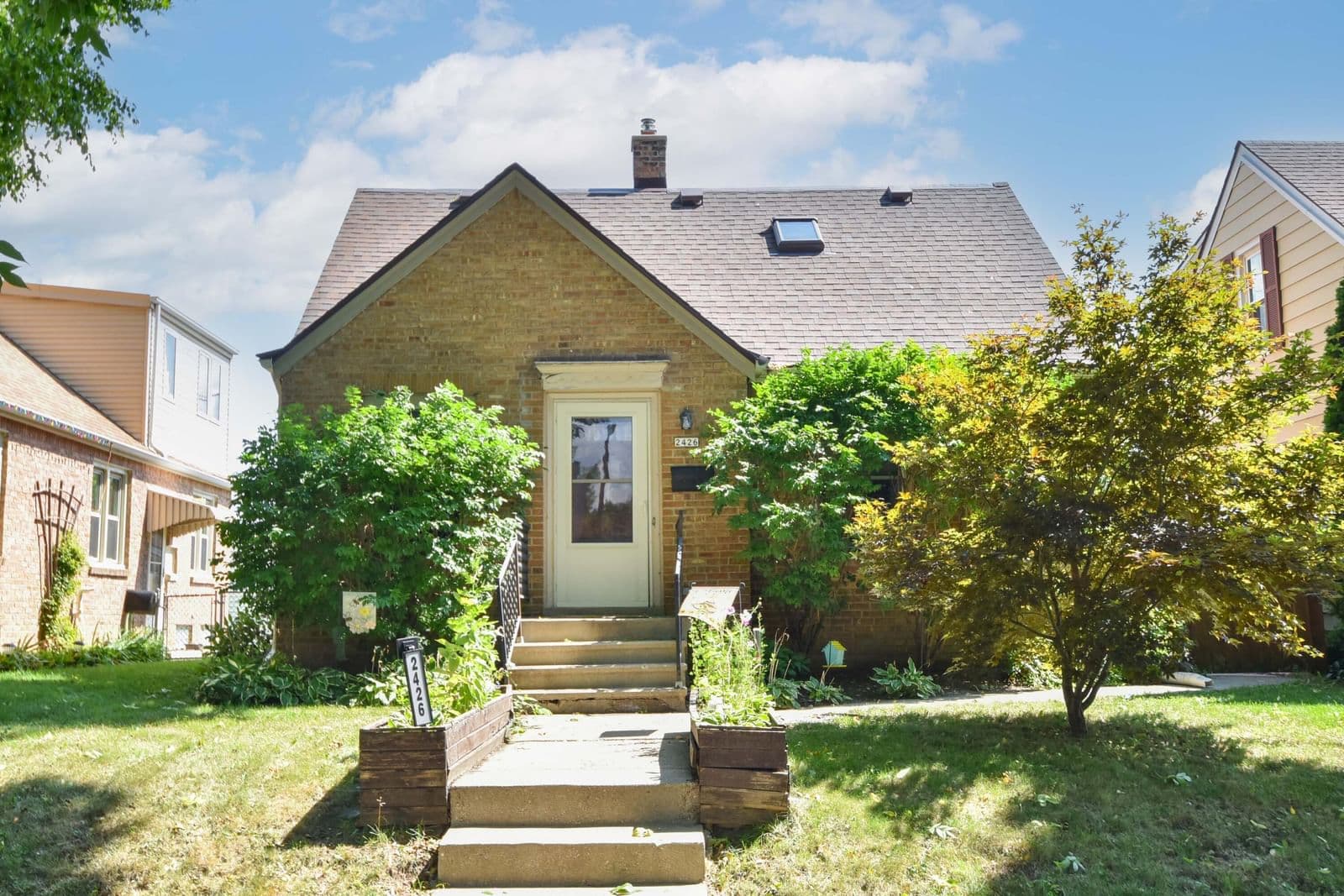 2426 73rd St, West Allis, WI 53219