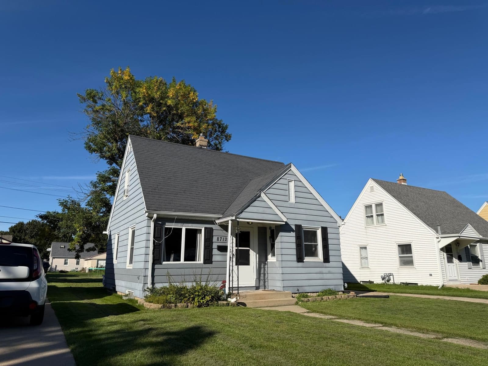 8712 Montana Ave, West Allis, WI 53227