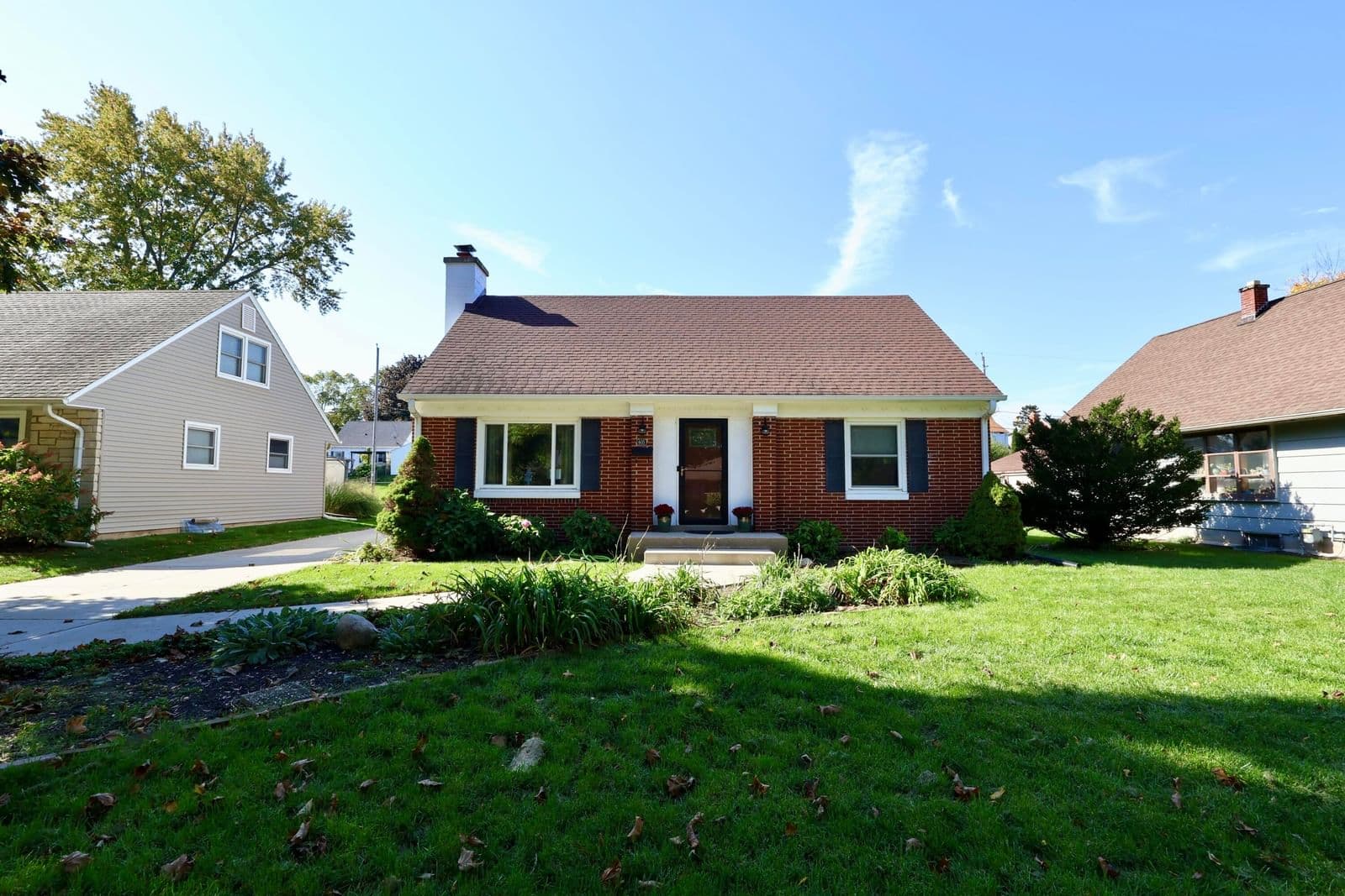 605 103rd St, Wauwatosa, WI 53226 2