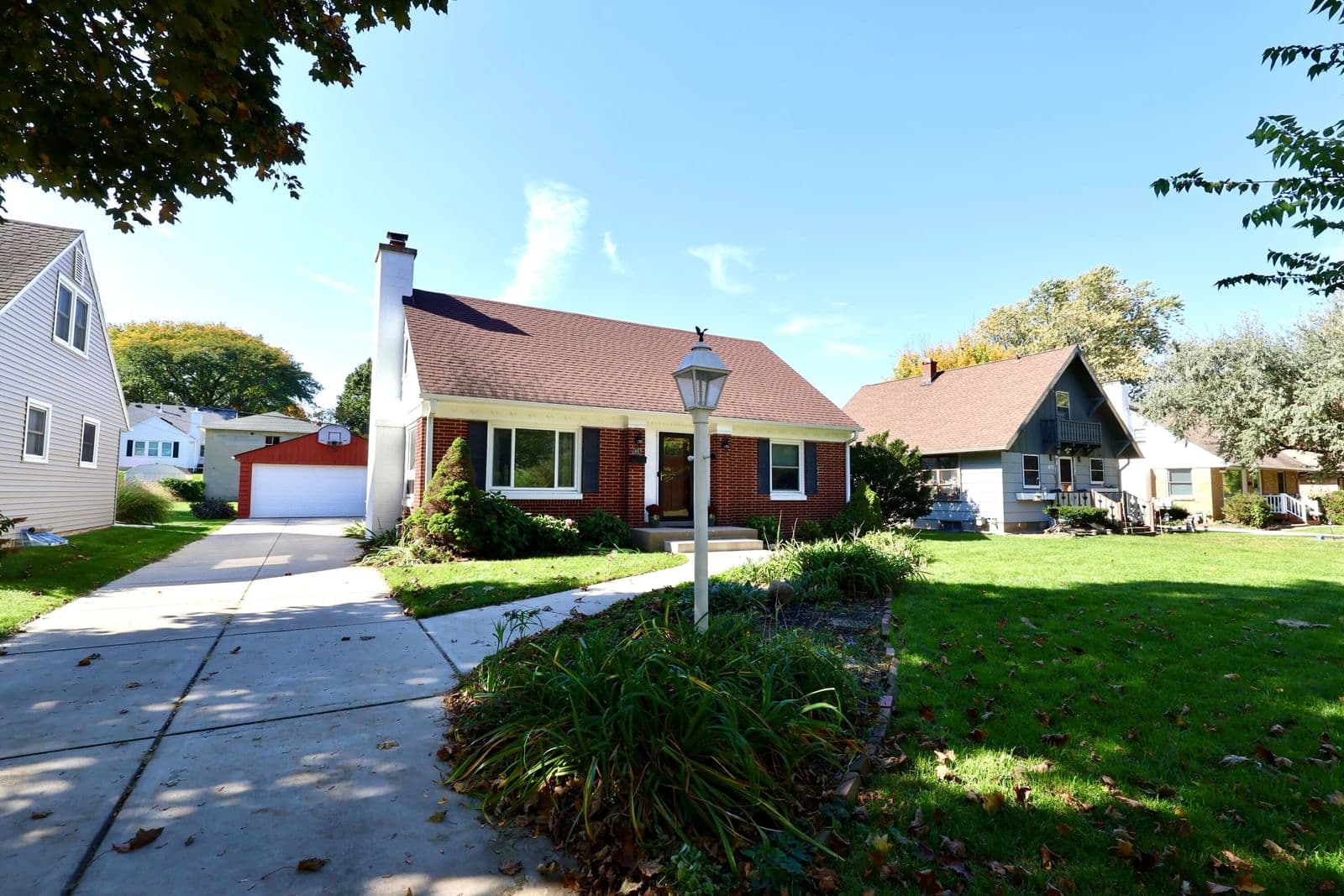 605 103rd St, Wauwatosa, WI 53226