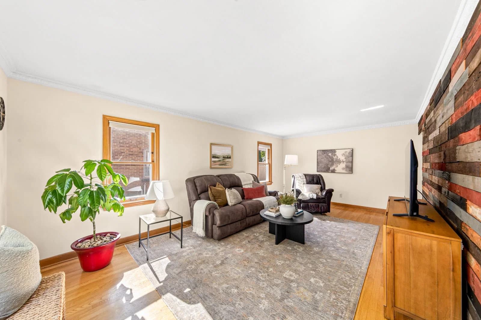 2237 Lefeber Ave 5