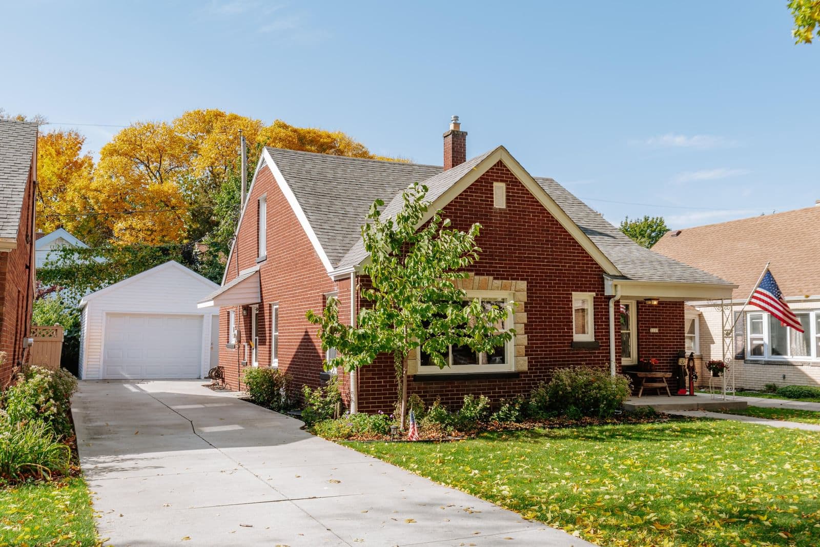 2237 Lefeber Ave, Wauwatosa, WI 53213