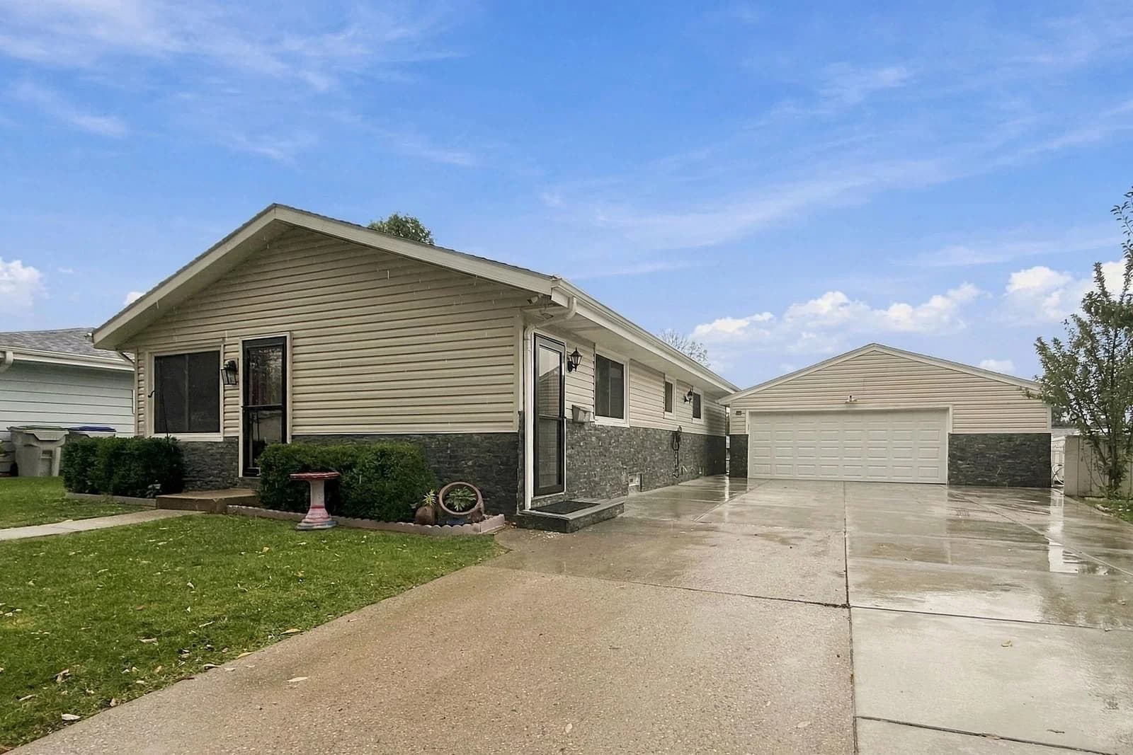 1500 Clayton Crest Ave 5