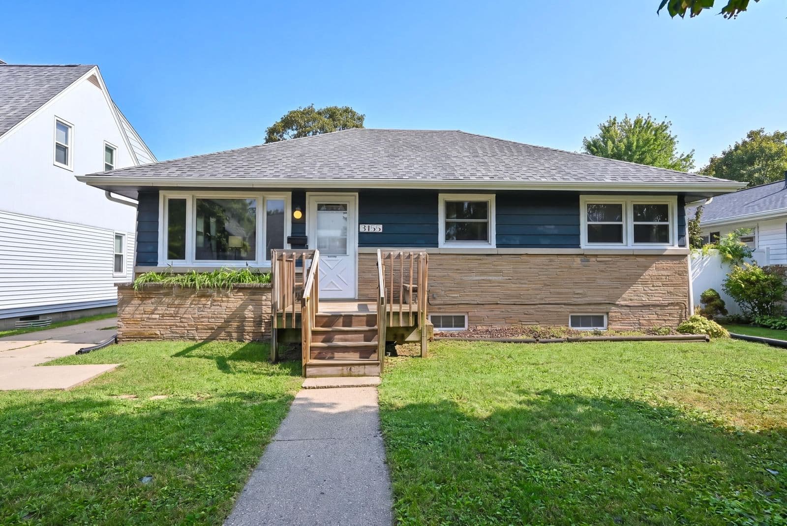 3155 72nd St, Milwaukee, WI 53219 2