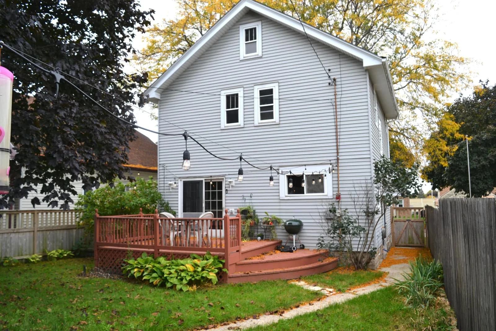 4144 3rd St, Milwaukee, WI 53207 3