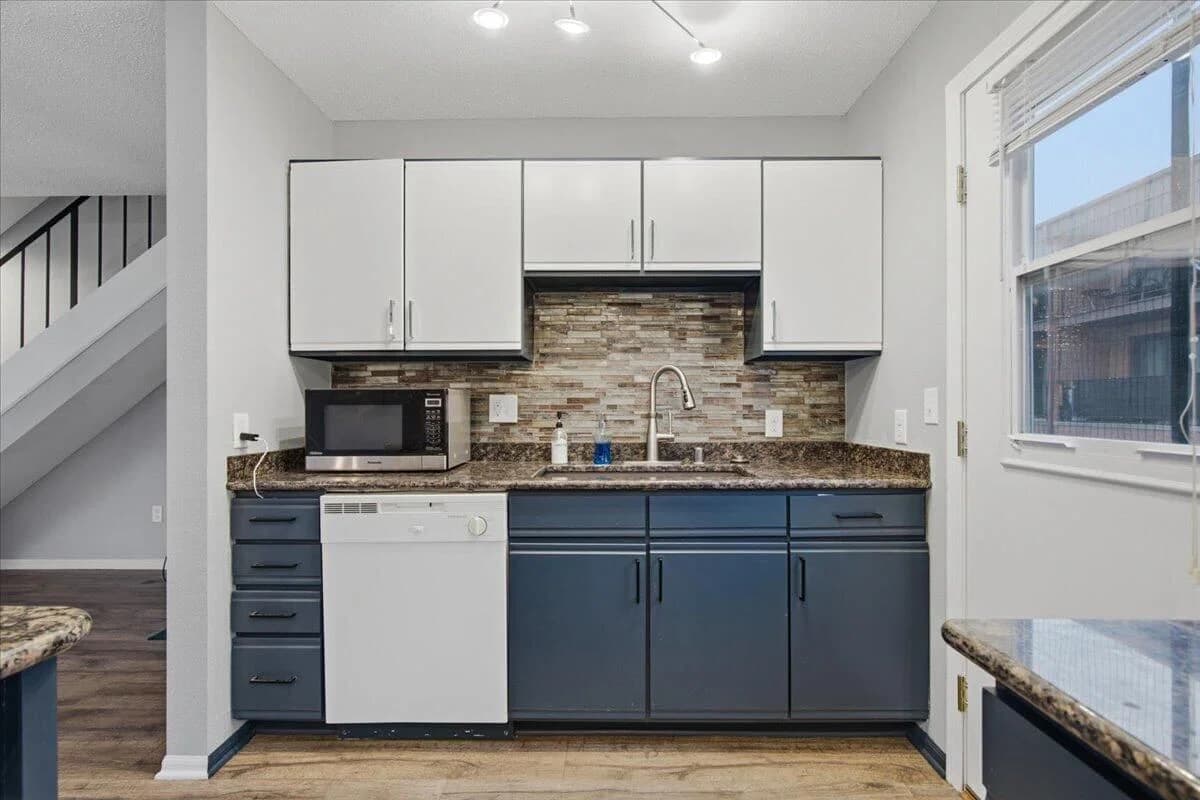 7850 Harwood Ave, Wauwatosa, WI 53213 2