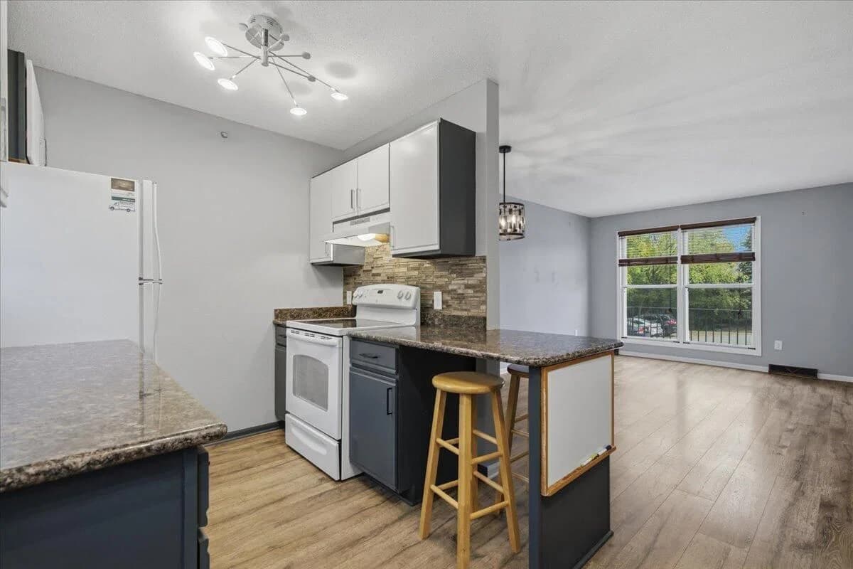 7850 Harwood Ave, Wauwatosa, WI 53213 3