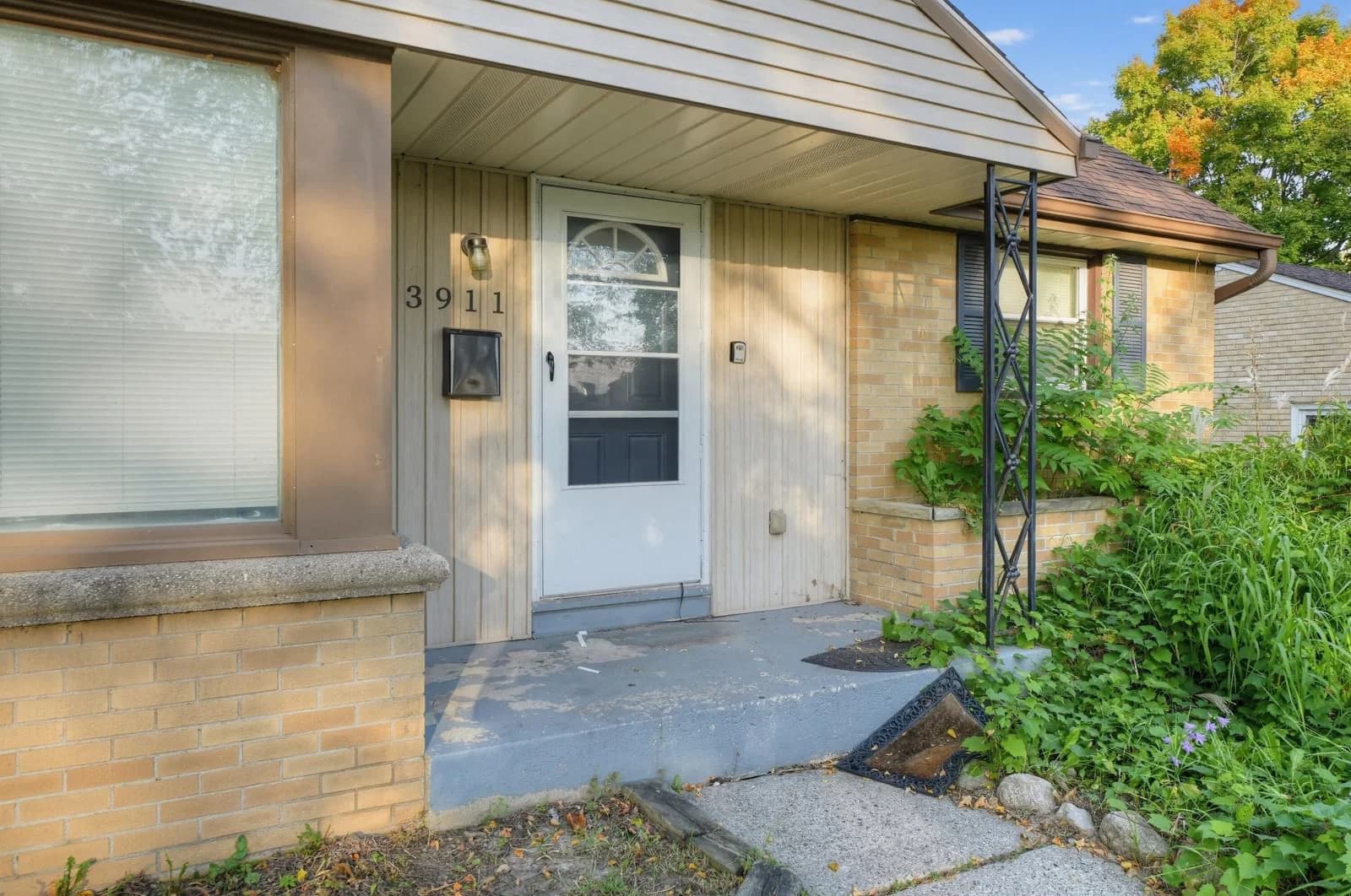 3911 77th St, Milwaukee, WI 53222 3