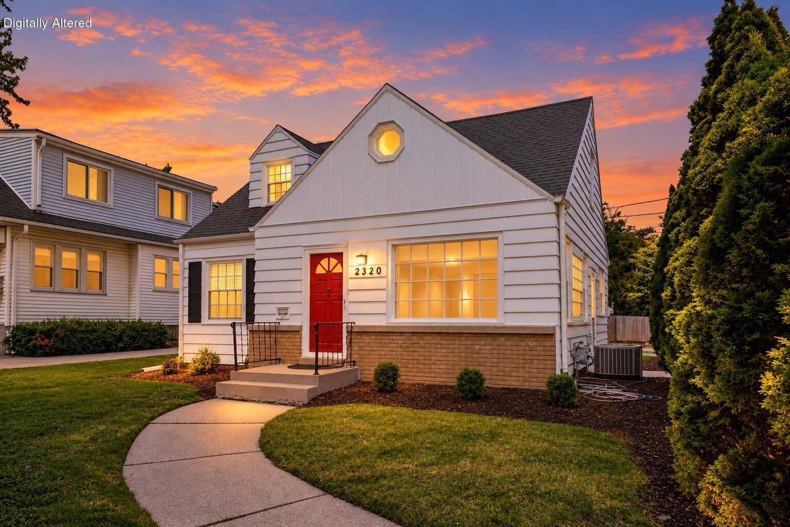 2320 68th St, Wauwatosa, WI 53213